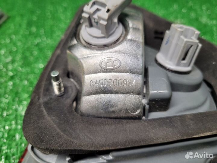 Фонарь задний внутренний правый Лада Веста