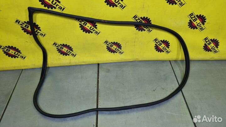 Уплотнитель проема двери передний правый Hyundai