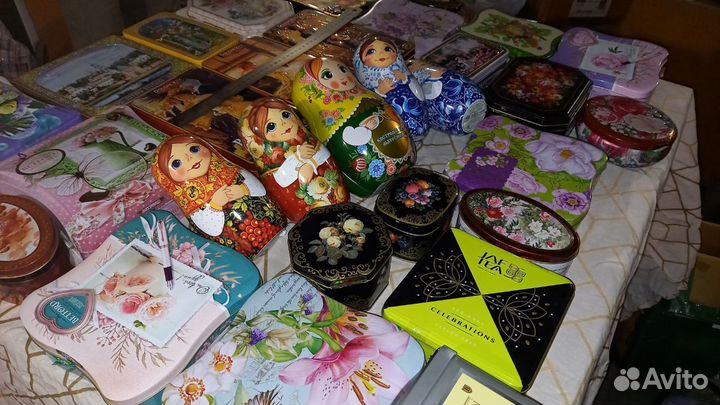 Жестяные банки из-под чая (за все)