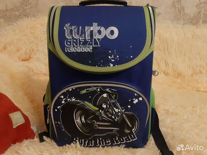 Рюкзак школьный Гризли