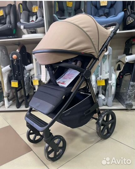 Новая прогулочная коляска carrello Bravo
