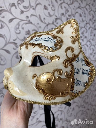 Венецианская маска