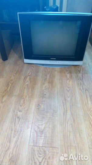 Телевизор samsung