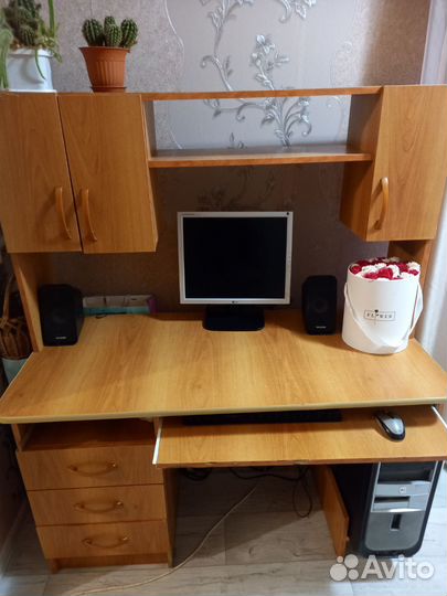 Компьютерный столик бу