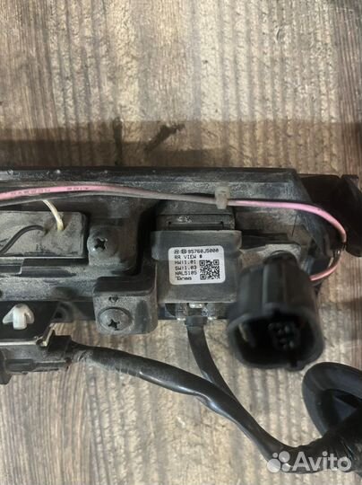 Kia stinger камера заднего вида С кнопкой открытия