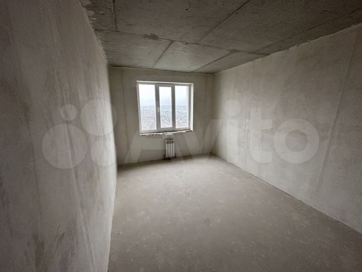 2-к. квартира, 65 м², 13/17 эт.