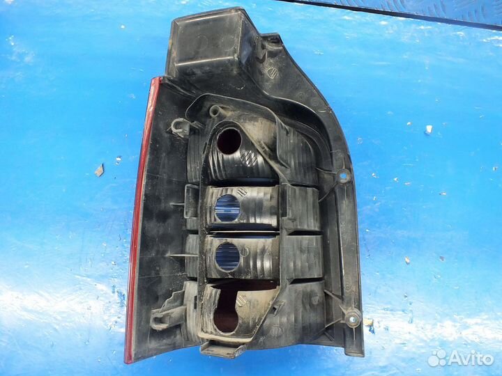 Фонарь задний правый Volkswagen Transporter T5