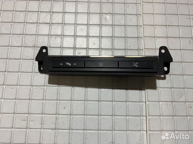 Блок кнопок Cadillac Escalade 3