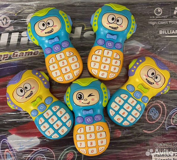 Телефоны, пианино, погремушки для детей