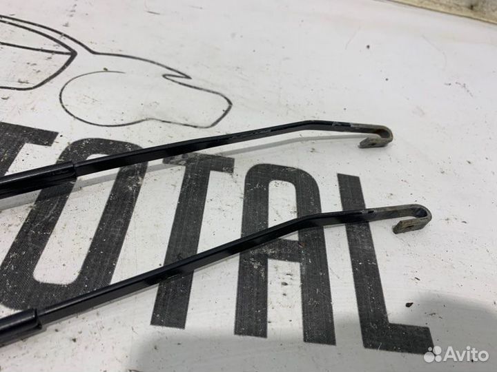 Поводок стеклоочистителя Renault Logan K7J710 2008