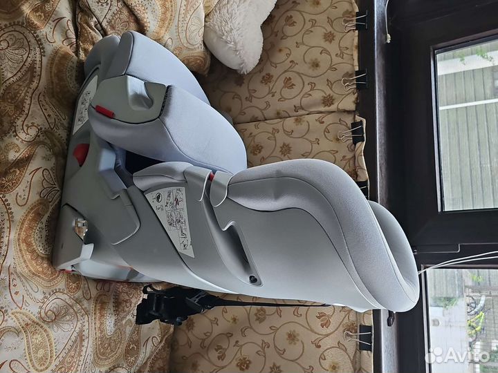 Автомобильное кресло BMW