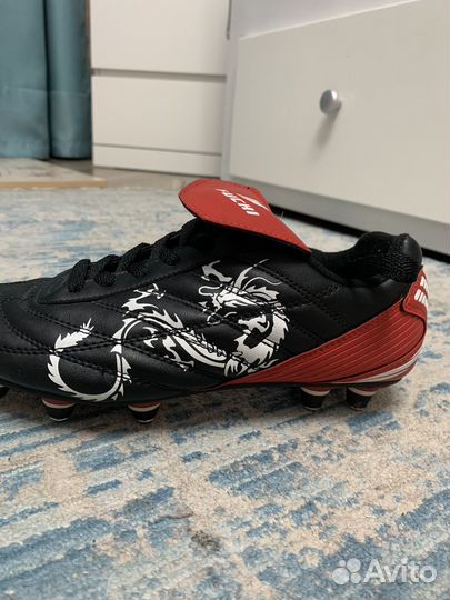 Бутсы fuchi новые 38р