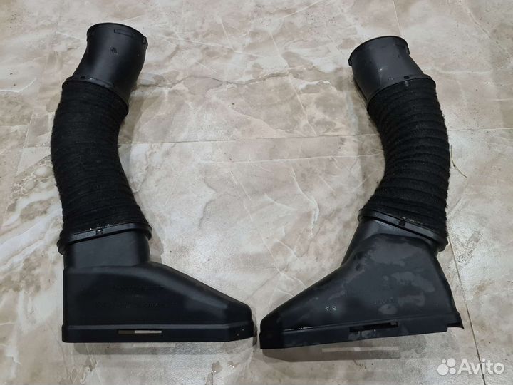 Воздухозаборник двигателя Mercedes W222