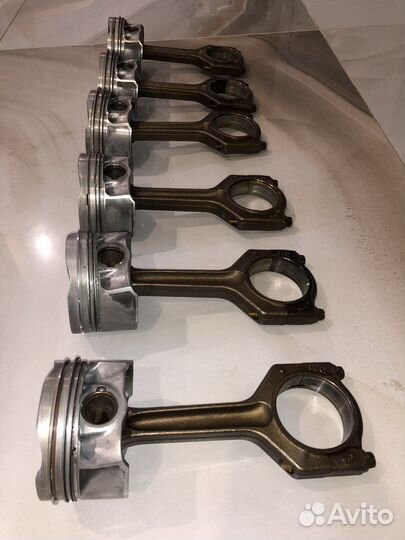 Поршень шатун