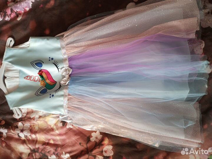 Платье для девочки новое