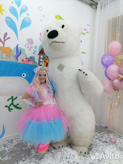 Поздравление большой белый медведь