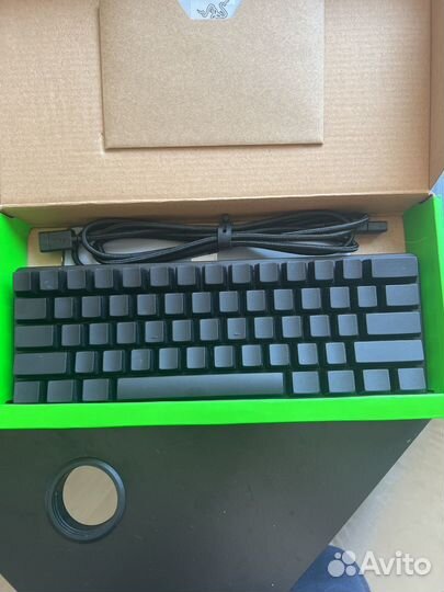 Игровая клавиатура razer huntsman mini red switch