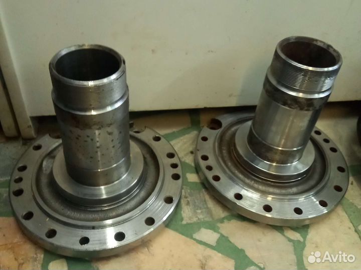 Цапфа поворотная левая и правая камаз 4310 43114