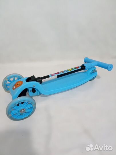 Детский самокат. Новый