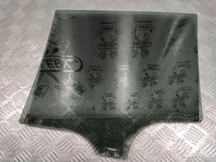 Стекло двери заднее правое Mercedes-Benz Glc X253