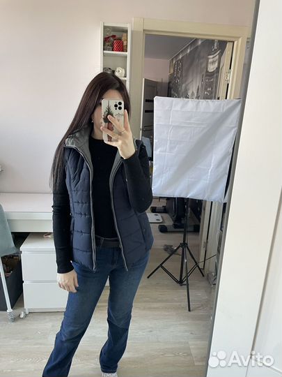 Жилетка женская р.46 с капюшоном