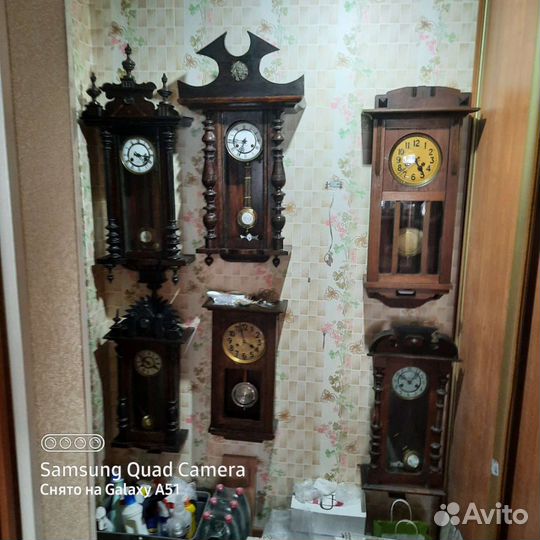 Старинные настенные антикварные часы с боем