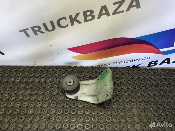 397301 Кронштейн двигателя передний