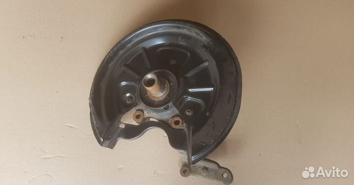 1K0505435AE skoda octavia A5 Кулак