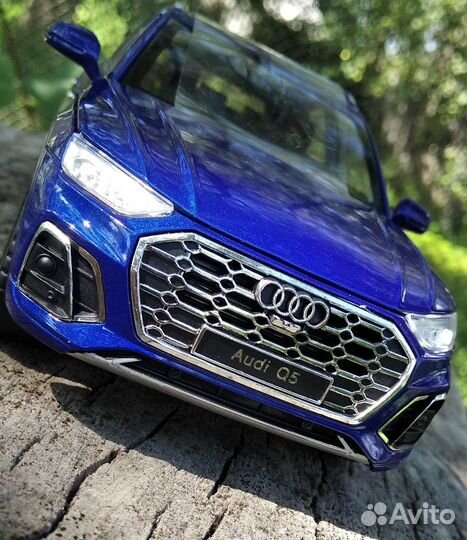 Audi Q5 машинка металлическая /20см