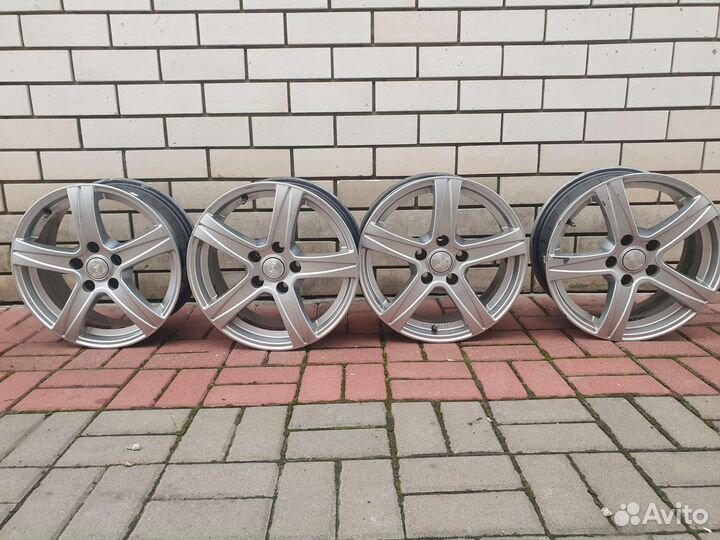 Литые диски r16