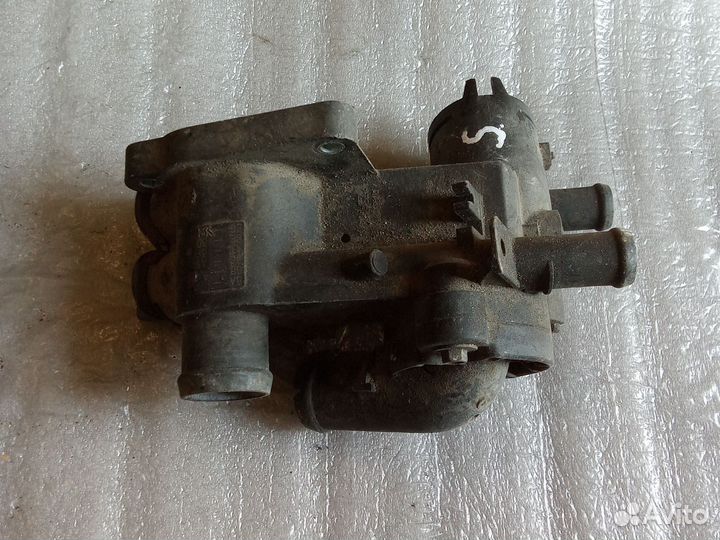 Skoda Octavia A5 корпус термостата