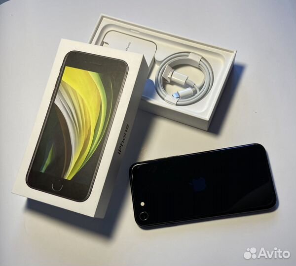 iPhone SE, 128 ГБ