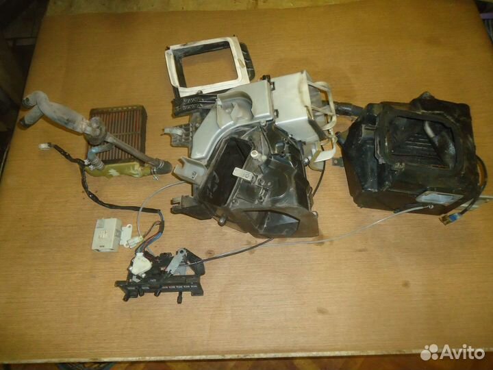 Крепление компрессора LD20T-II Nissan Largo