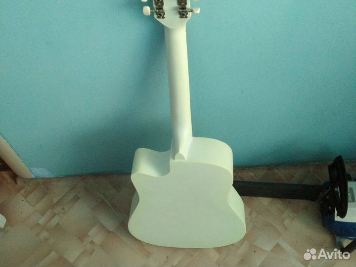 Акустическая гитара