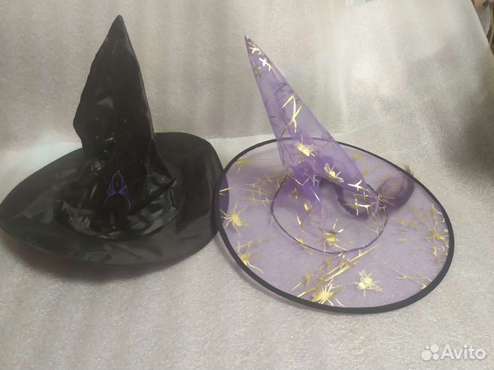 Парик с рожками, шляпы ведьмы