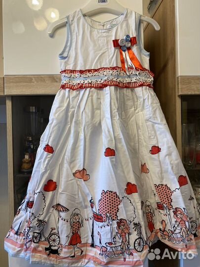 Платье для девочки новое р 122, 116,128
