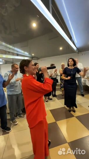 Ведущая + DJ, аппаратура, свет, дым, лазер, вокал