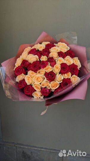 Микс букет 51 роза. Доставка