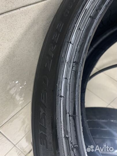 Pirelli P Zero 285/35 R22 и 315/30 R22 38J