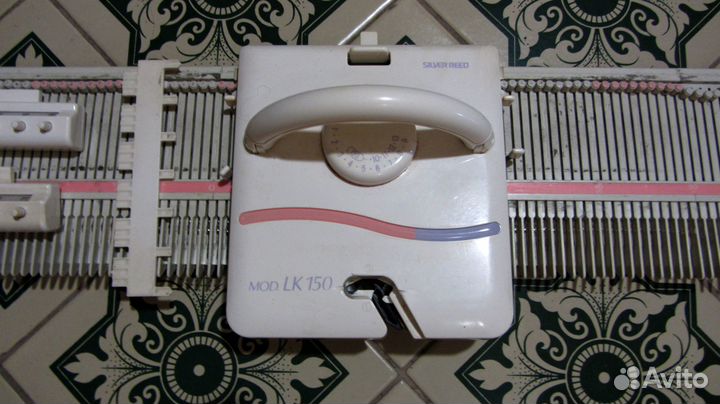 Вязальная машина машина и оверлок