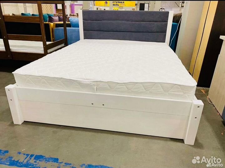 Кровать двухспальная