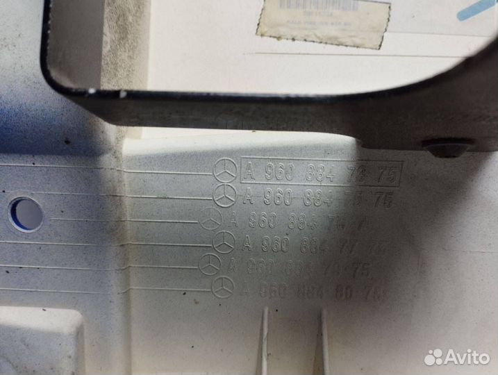 Крыло кабины правое Mercedes Actros MP4