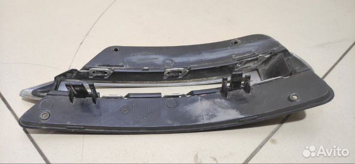 Решетка бампера передняя левая Mercedes-Benz