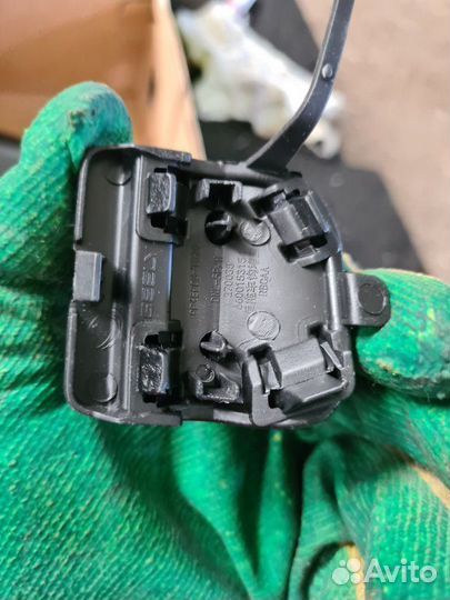 Заглушка буксировочного крюка Geely Coolray sport