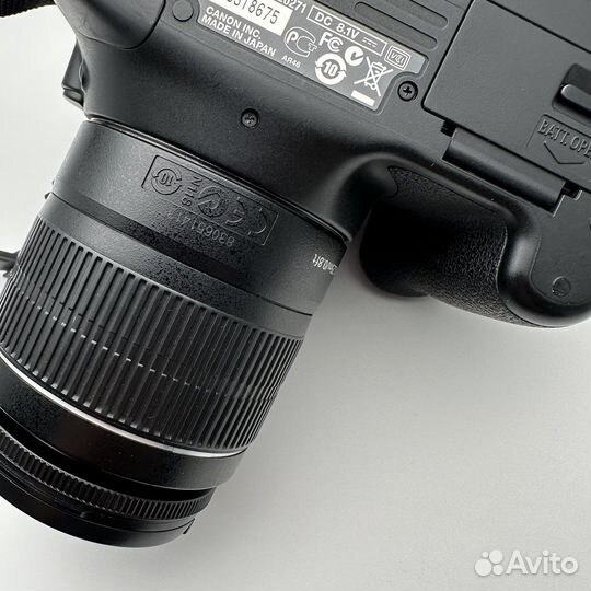 Зеркальный фотоаппарат Canon eos 550d