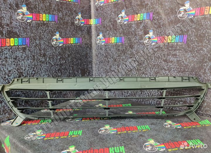Решетка переднего бампера нижняя Solaris 2011
