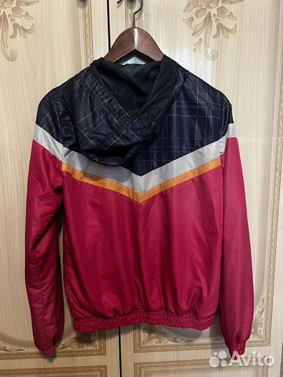 Ветровка женская pull and bear