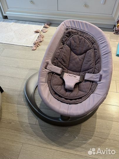 Шезлонг Nuna Leaf