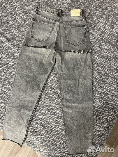 Джинсы bershka