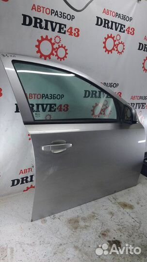 Дверь передняя правая Opel Astra H 1.6 Z16XER 2011